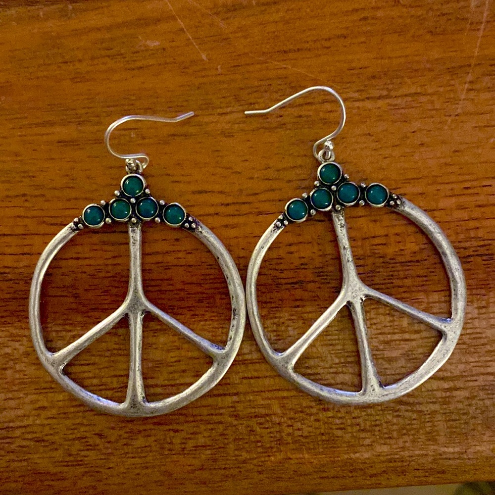Lucky brand peace sign earrings
